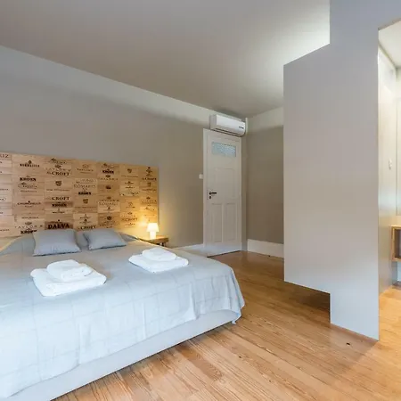 Tpc Pleiad Guest house Porto